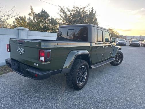 2022 Jeep Gladiator Overland
