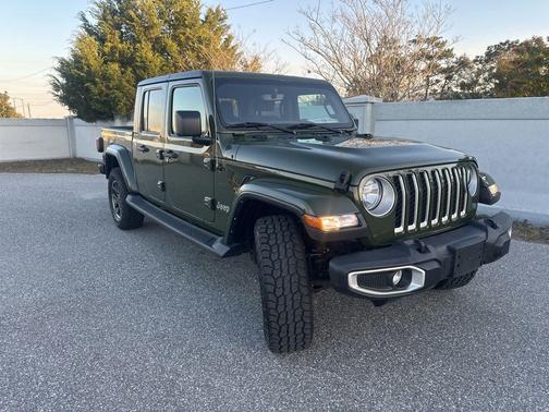 2022 Jeep Gladiator Overland