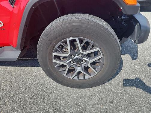 Firecracker Red Clearcoat 2024 Jeep Wrangler 4-Door Sahara