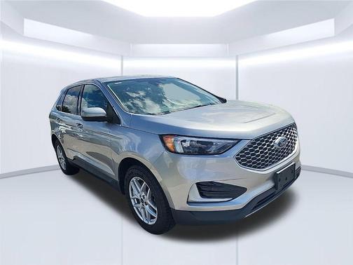 Carbonized Gray Metallic 2023 Ford Edge SEL