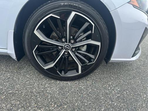 2023 Nissan Altima SR FWD