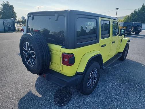 2024 Jeep Wrangler 4-Door Sahara