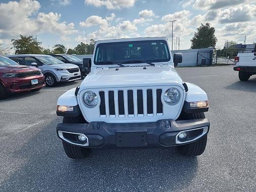 2023 Jeep Wrangler 4-Door Sahara