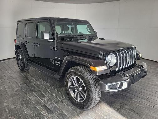2023 Jeep Wrangler 4-Door Sahara