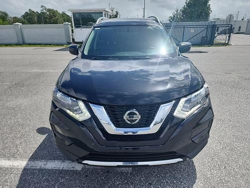 Magnetic Black 2018 Nissan Rogue SV