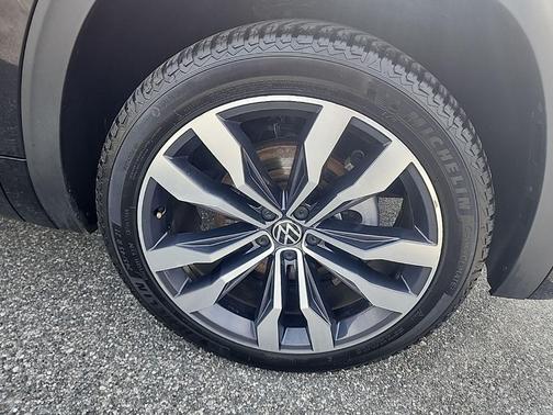 2022 Volkswagen Atlas 3.6L SEL Premium