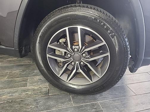 2021 Jeep Grand Cherokee Laredo