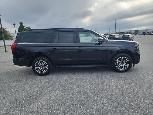 2025 Ford Expedition Max Active 4x4