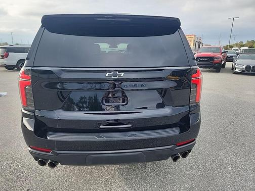 2025 Chevrolet Suburban 4WD Z71