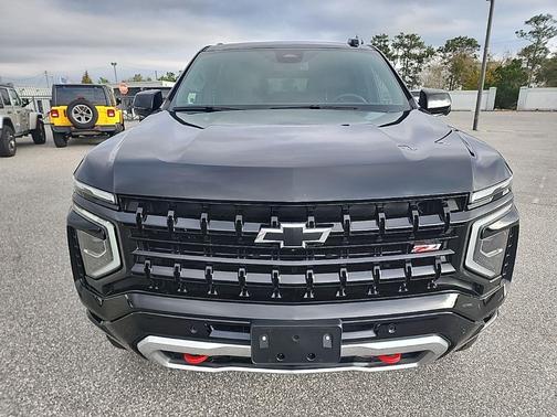 2025 Chevrolet Suburban 4WD Z71