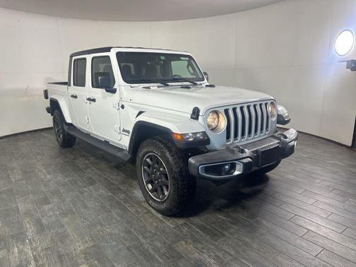 2022 Jeep Gladiator Overland