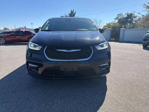 2025 Chrysler Pacifica L