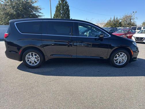 2025 Chrysler Pacifica L