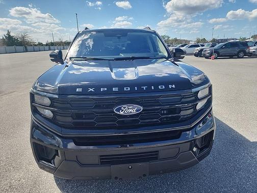 2025 Ford Expedition Max Active 4x4