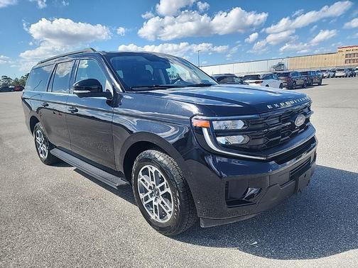 2025 Ford Expedition Max Active 4x4