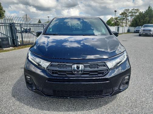 Crystal Black Pearl 2025 Honda Odyssey Sport-L