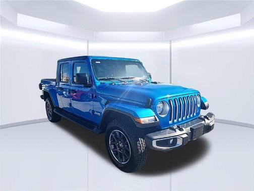 Hydro Blue Pearlcoat 2022 Jeep Gladiator Overland