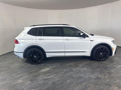 2020 Volkswagen Tiguan 2.0T SE R-Line Black
