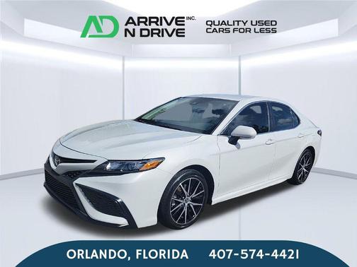 Ice 2023 Toyota Camry SE