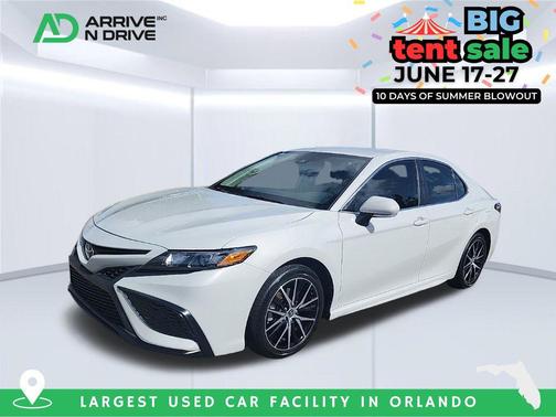 Ice 2023 Toyota Camry SE