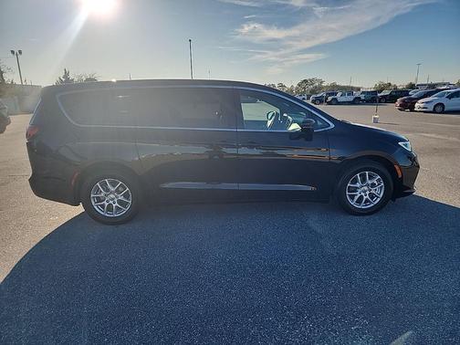 2025 Chrysler Pacifica L