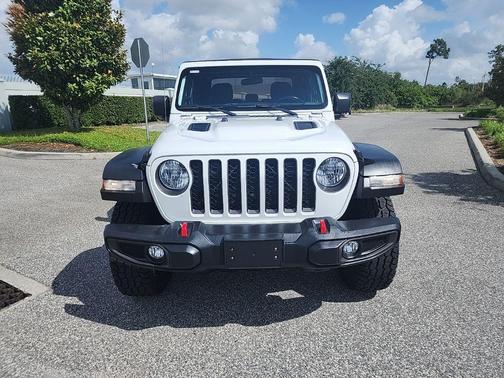 Bright White 2021 Jeep Gladiator Rubicon