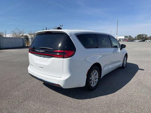 2025 Chrysler Pacifica L
