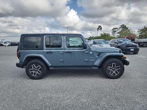 Hydro Blue Pearlcoat 2024 Jeep Wrangler 4-Door Sahara