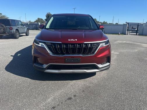 2024 Kia Carnival LX