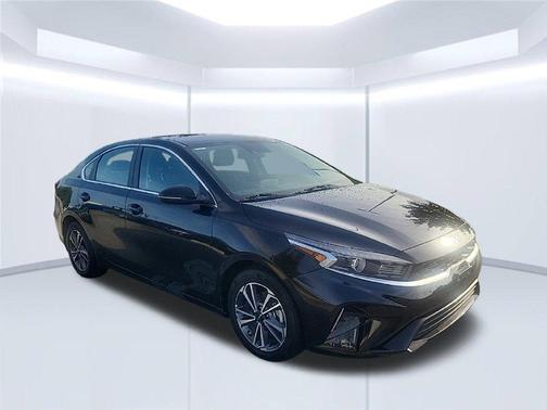 Aurora Black 2023 Kia Forte GT-Line