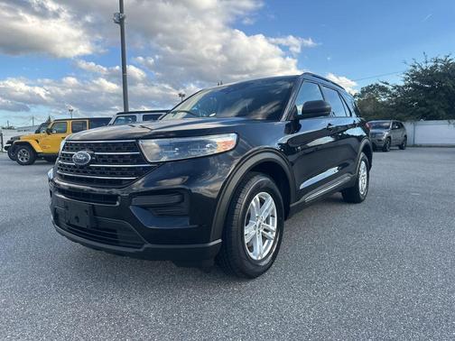 Agate Black Metallic 2021 Ford Explorer XLT