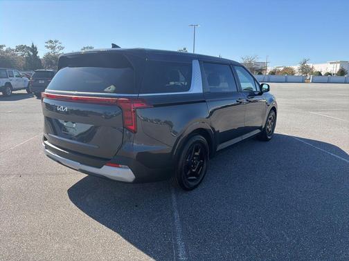 2025 Kia Carnival LXS