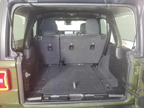 2024 Jeep Wrangler 4-Door Sahara