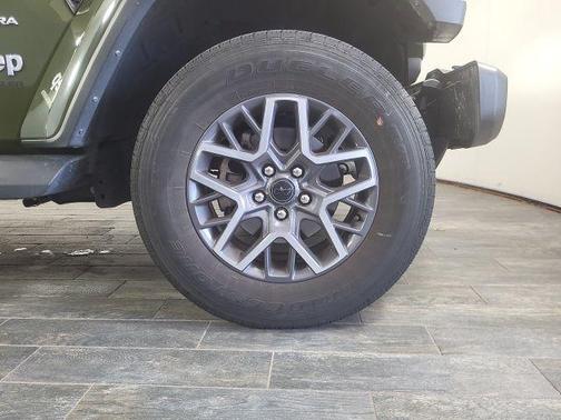 2024 Jeep Wrangler 4-Door Sahara