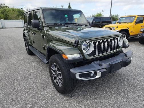Sarge Green Clearcoat 2024 Jeep Wrangler 4-Door Sahara