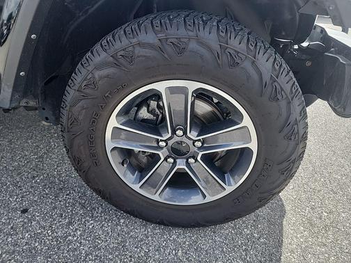 2023 Jeep Wrangler 4-Door Sahara