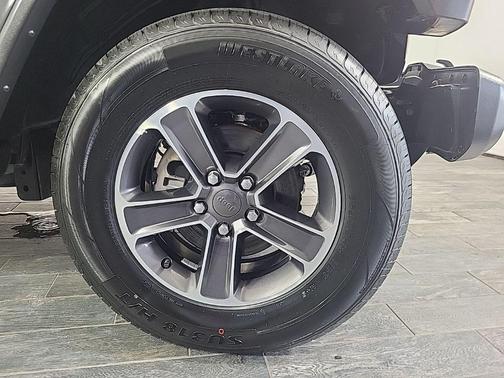 2023 Jeep Wrangler 4-Door Sahara