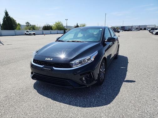 Snow White Pearl 2023 Kia Forte GT-Line