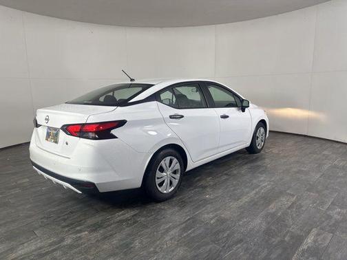 2024 Nissan Versa 1.6 S