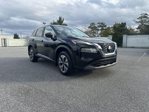 Super Black 2023 Nissan Rogue SV