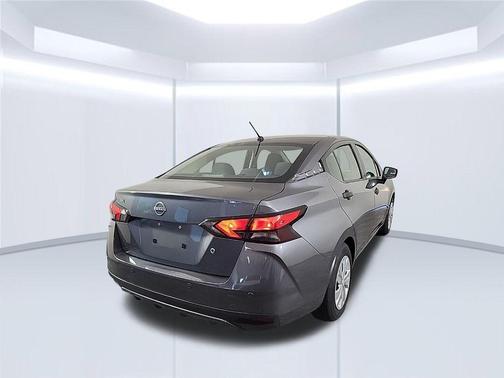 Gray Sky Pearl 2024 Nissan Versa 1.6 S