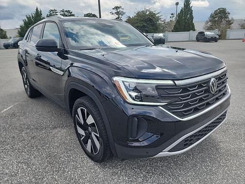 2025 Volkswagen Atlas Cross Sport 2.0T SE w/Technology