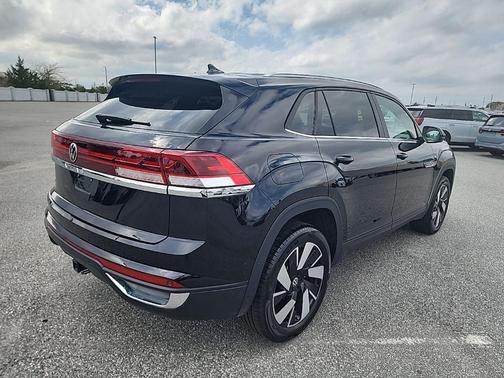 2025 Volkswagen Atlas Cross Sport 2.0T SE w/Technology