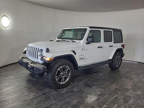 Bright White 2023 Jeep Wrangler 4-Door Sahara