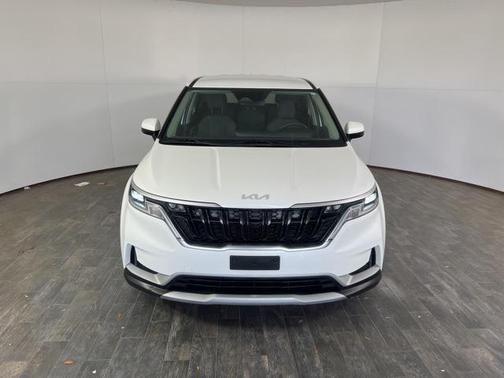 2022 Kia Carnival LX