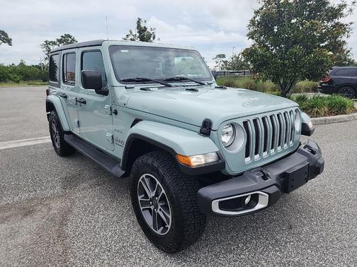 Sarge Green Clearcoat 2023 Jeep Wrangler 4-Door Sahara