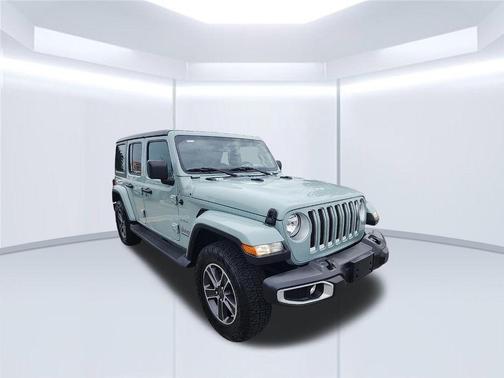 Sarge Green Clearcoat 2023 Jeep Wrangler 4-Door Sahara