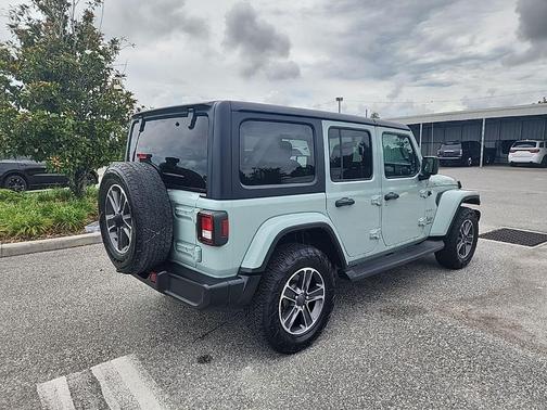 Sarge Green Clearcoat 2023 Jeep Wrangler 4-Door Sahara