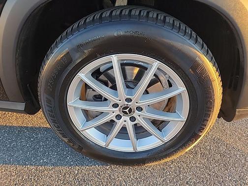 Black 2025 Mercedes-Benz GLE 350 4MATIC