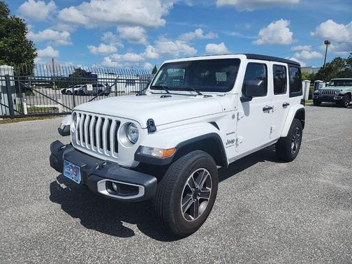 Bright White 2023 Jeep Wrangler 4-Door Sahara